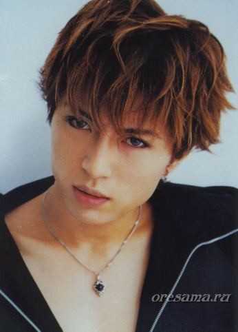 http://i30.servimg.com/u/f30/15/50/03/44/gackt10.jpg