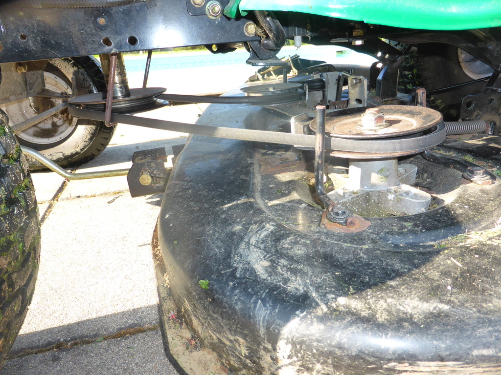 Le Forum de la Motoculture > Problème d'entrainement des lames sur un tracteur  tondeuse VH96H